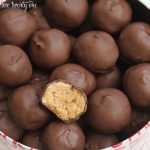 The most amazing chocolate peanut butter balls! Only 5 ingredients!