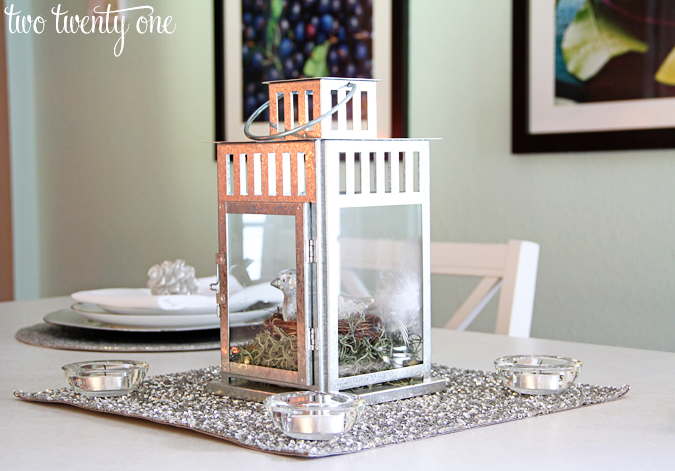 Simple Holiday Table Setting