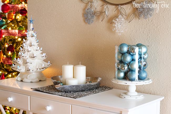 Entryway Christmas Decor