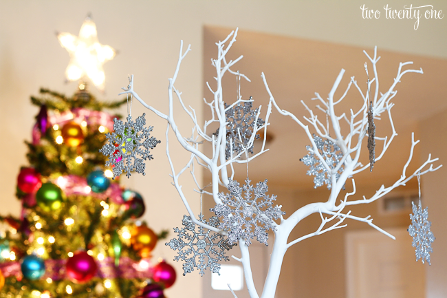 Silver & Blue Christmas Centerpiece - Two Twenty One Silver & Blue Christmas Centerpiece - Two Twenty One