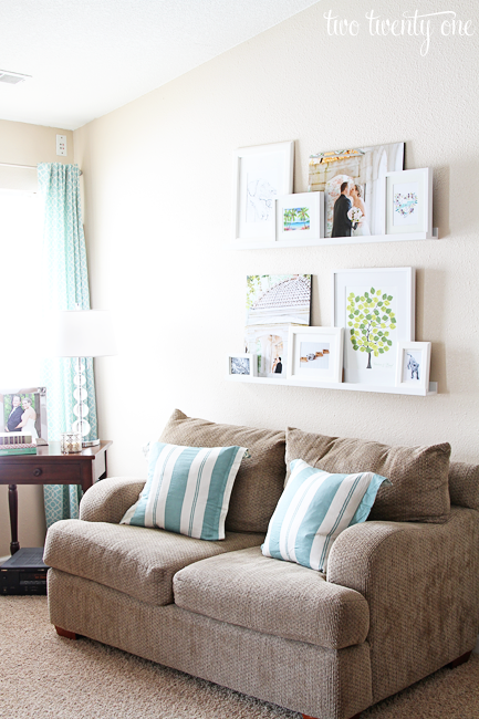 living room picture ledges