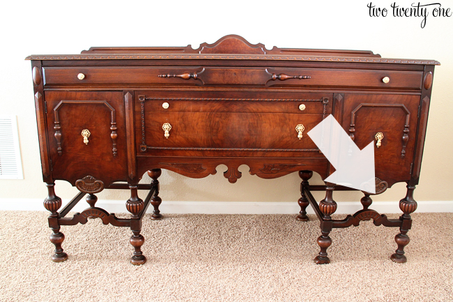 1920s buffet with arrow