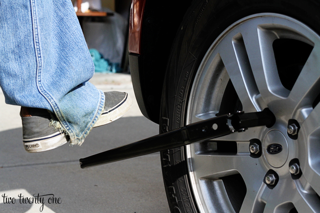 how to remove lug nuts