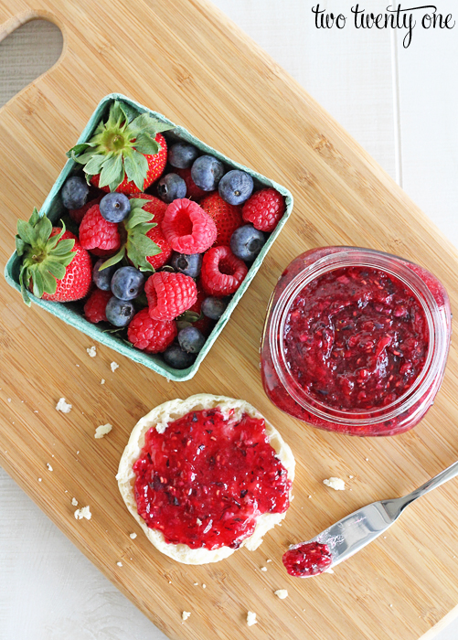 Mixed Berry & Pink Moscato Jam {Berry Jam Recipe}