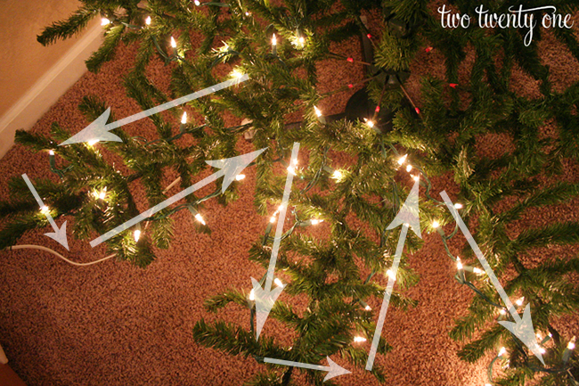 How to use a smart plug for your Christmas tree lights