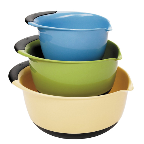 mixing bowls