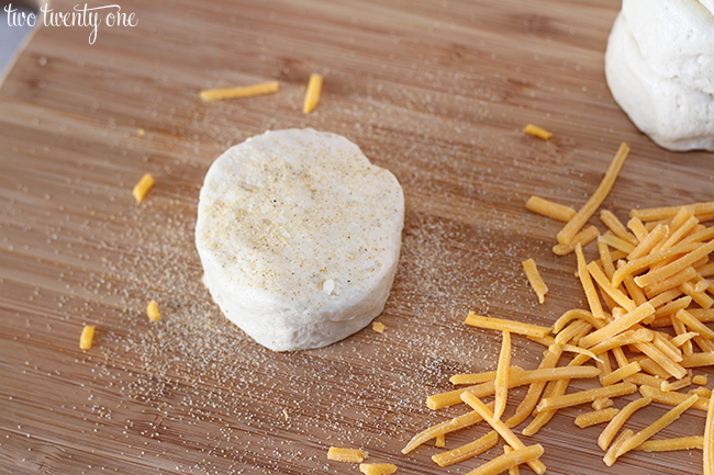 garlic cheddar biscuits