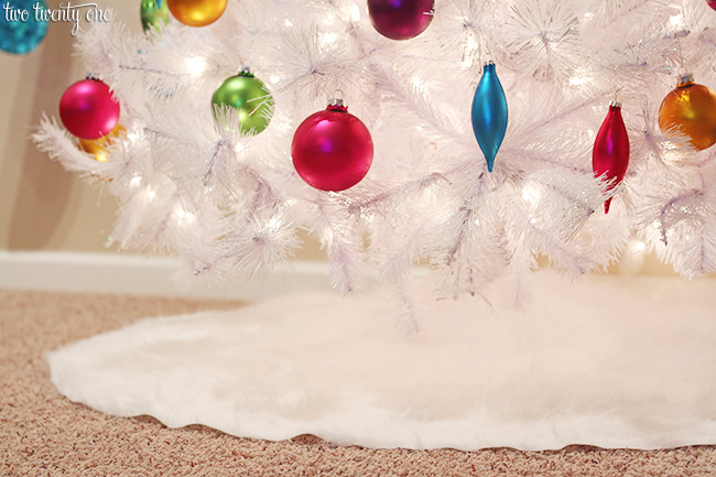 fur tree skirt