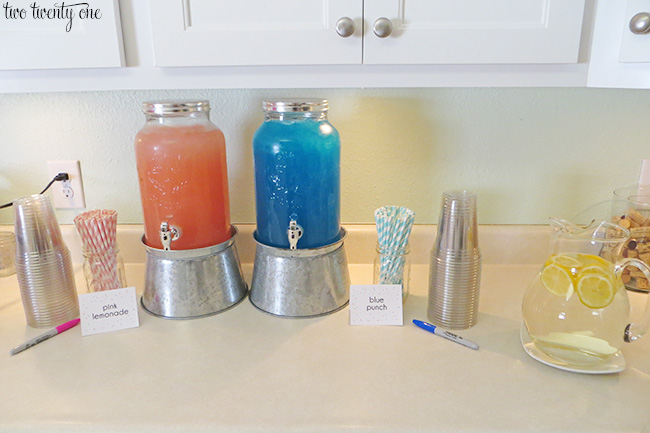 gender reveal party drink station