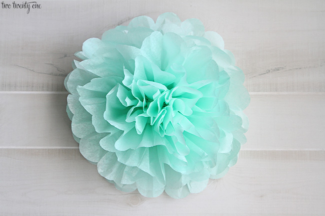 How to Make Tissue Paper Pom Pom Flowers – Hive and Nest