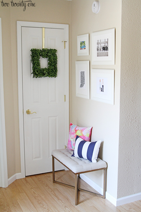 entryway bench