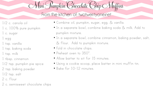 mini pumpkin chocolate chip muffins copy