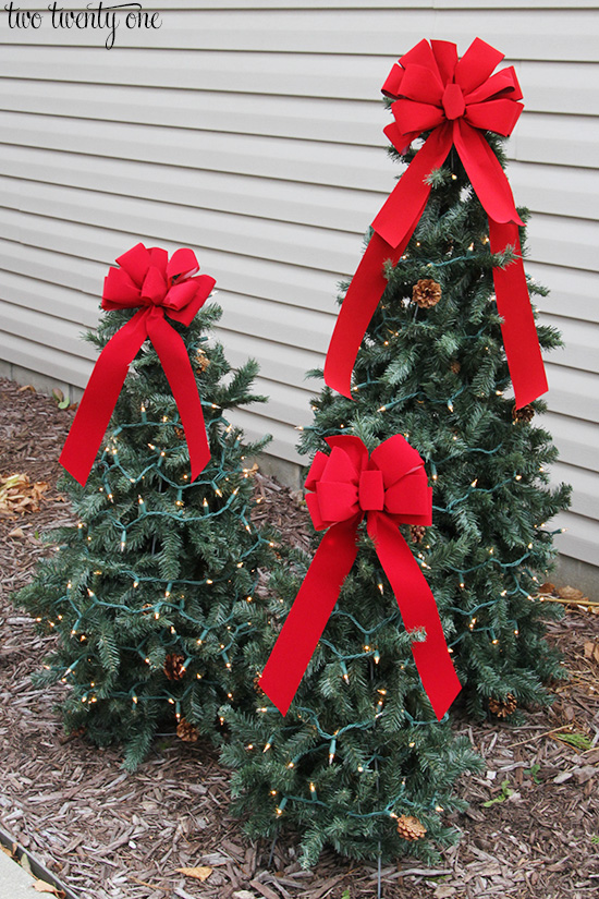 tomato cage Christmas tree