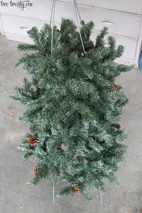 How to make tomato cage Christmas trees! Plus, how to make three different sizes!