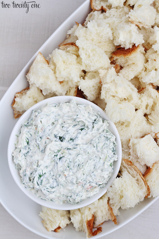 Quick and easy spinach dip recipe! Only 5 ingredients!