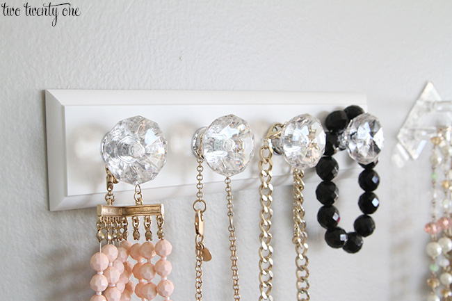 organized jewlery for renter