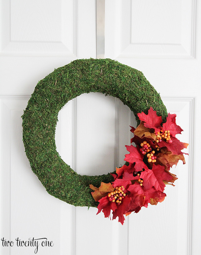 fall-moss-wreath