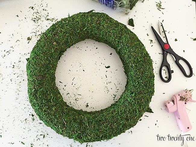 moss wreath tutorial