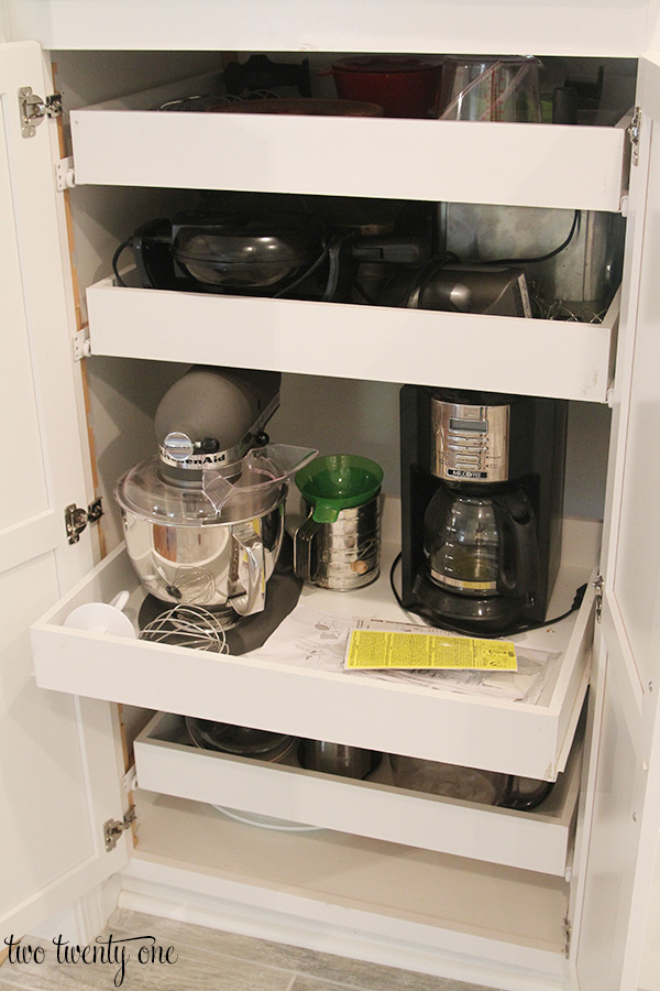 pull out cabinet organizers