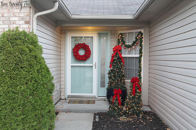 outdoor christmas decorations red and white