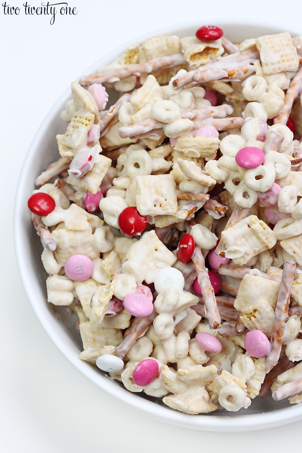 white chocolate snack mix