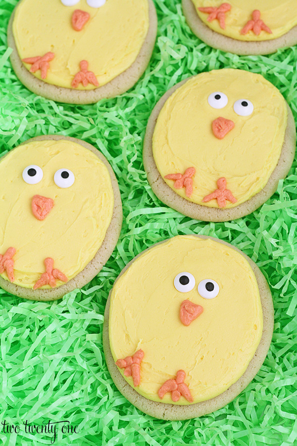 Easy to make chick cookies! Perfect for Easter!