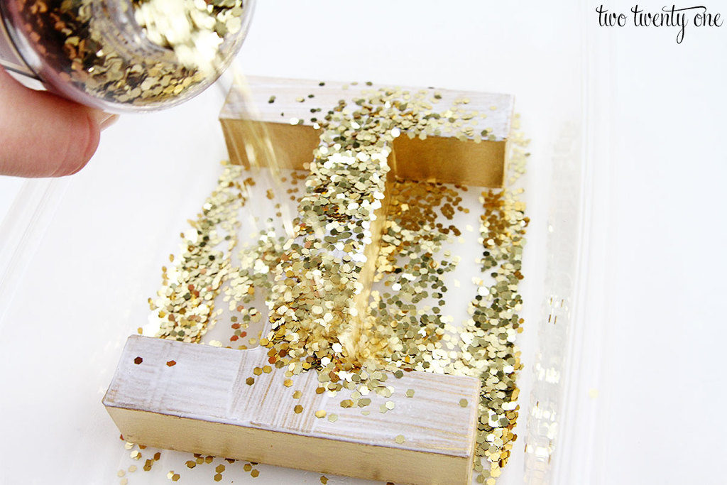 diy-glitter-letters-5