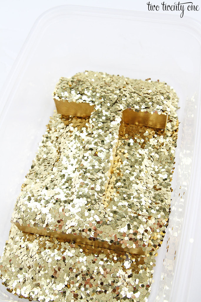 diy-glitter-letters-6