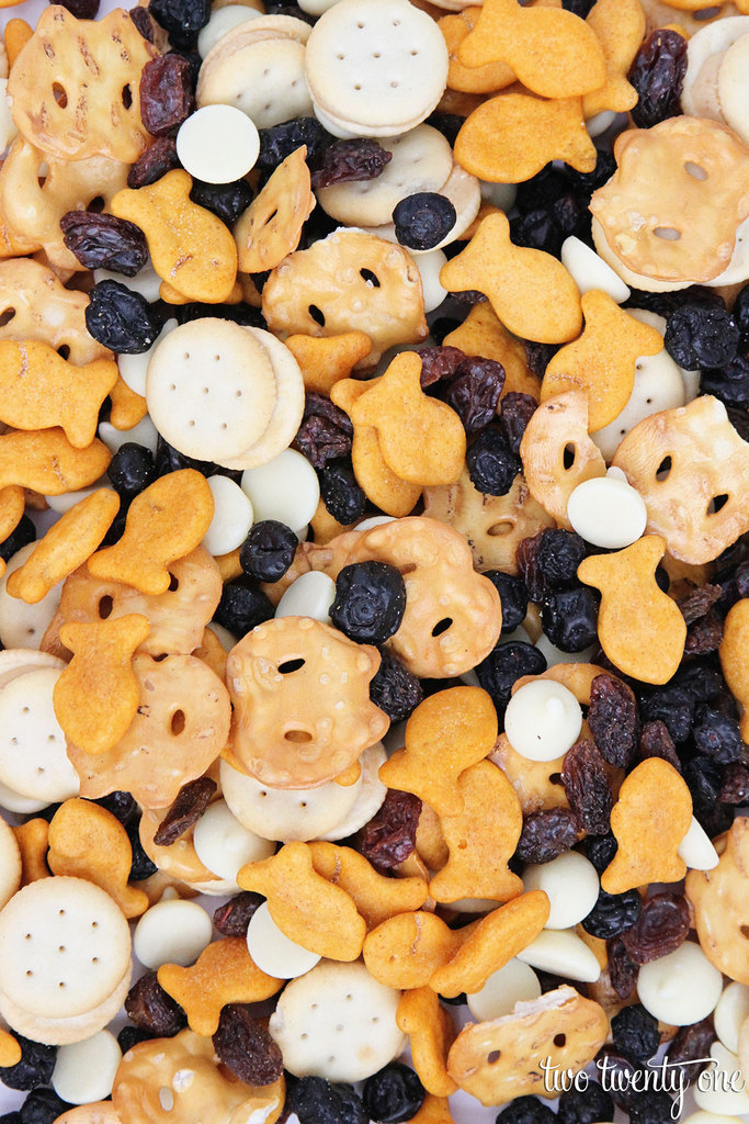 Toddler Snack Mix!