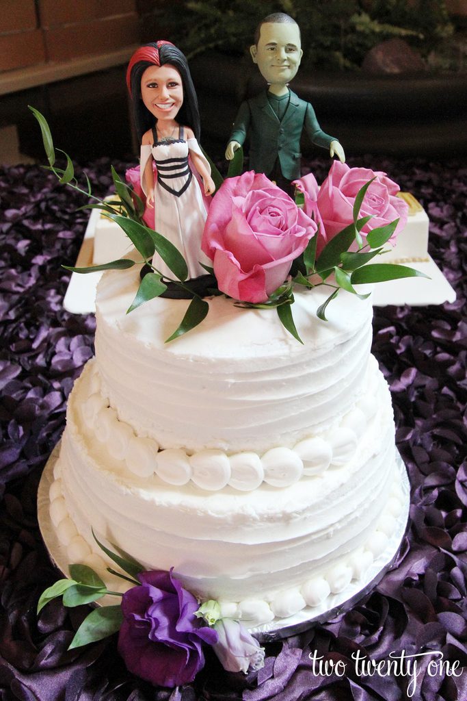 custom-wedding-cake-toppers