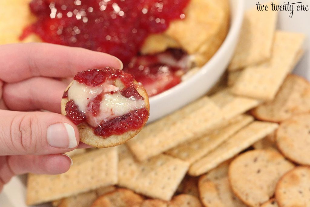 baked-brie-with-cranberry