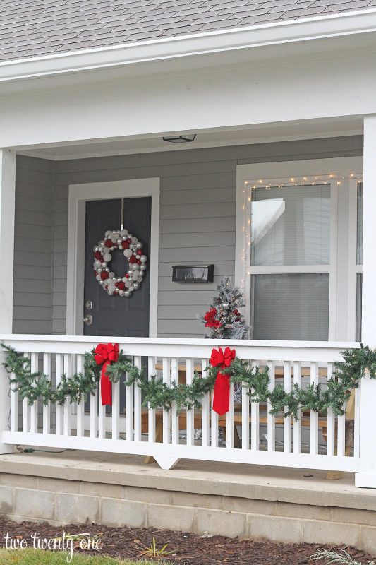 Holiday Front Porch with Lowe’s & Habitat for Humanity