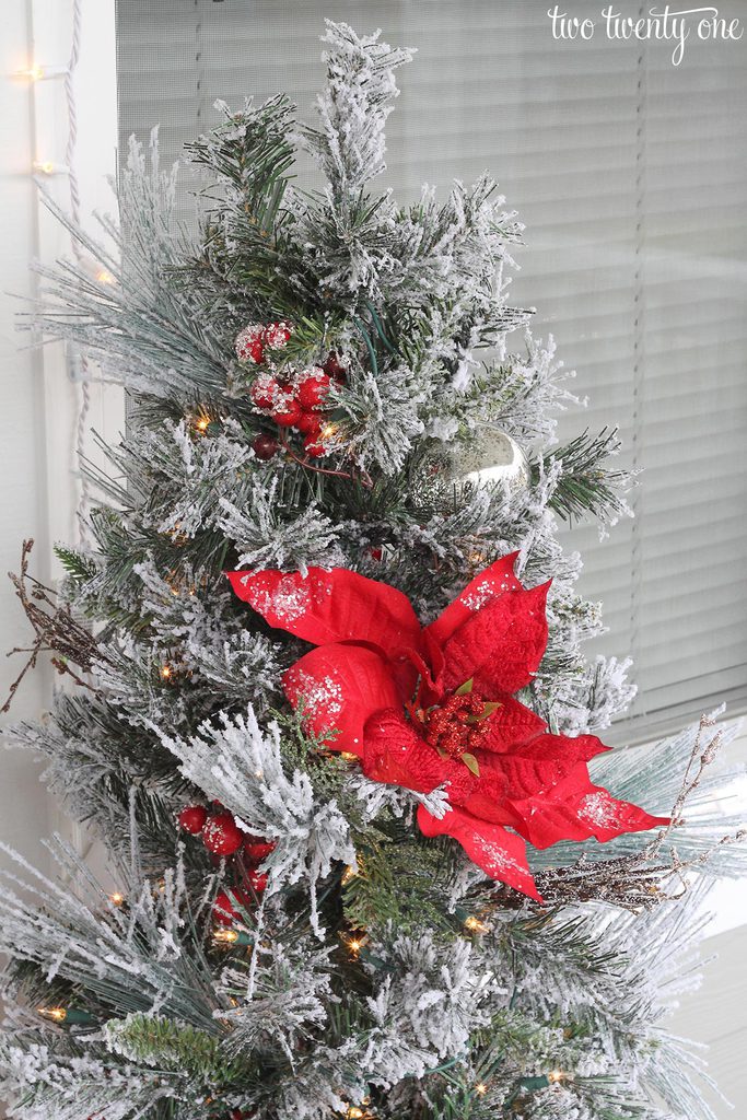 flocked-front-porch-tree