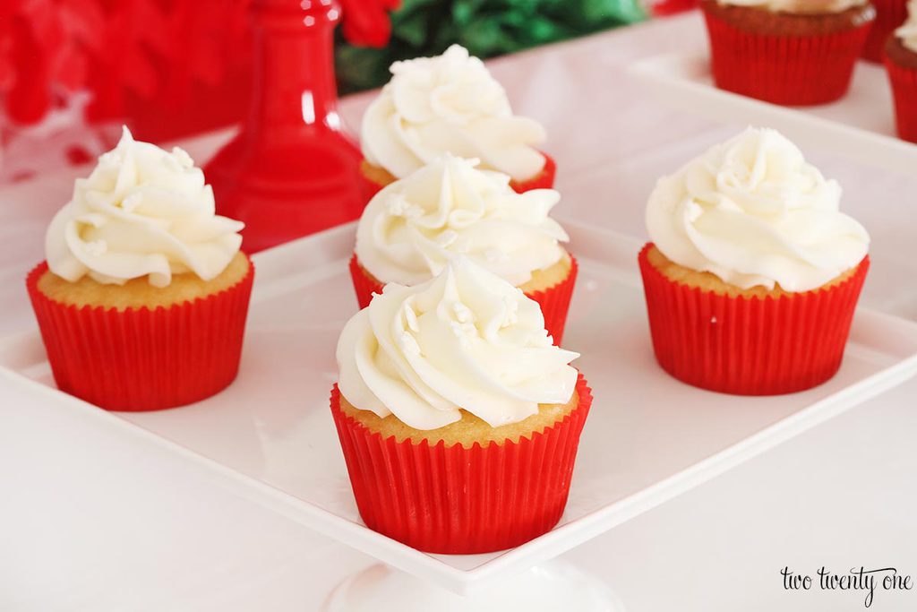 Gingerbread first birthday party! Perfect for a December birthday!