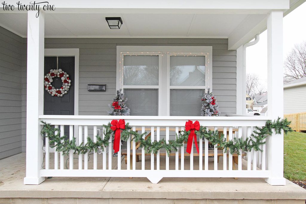 holiday-front-porch-1