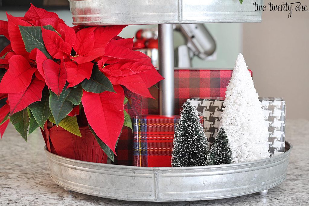 decorate 3 tier kitchen basket for Christmas