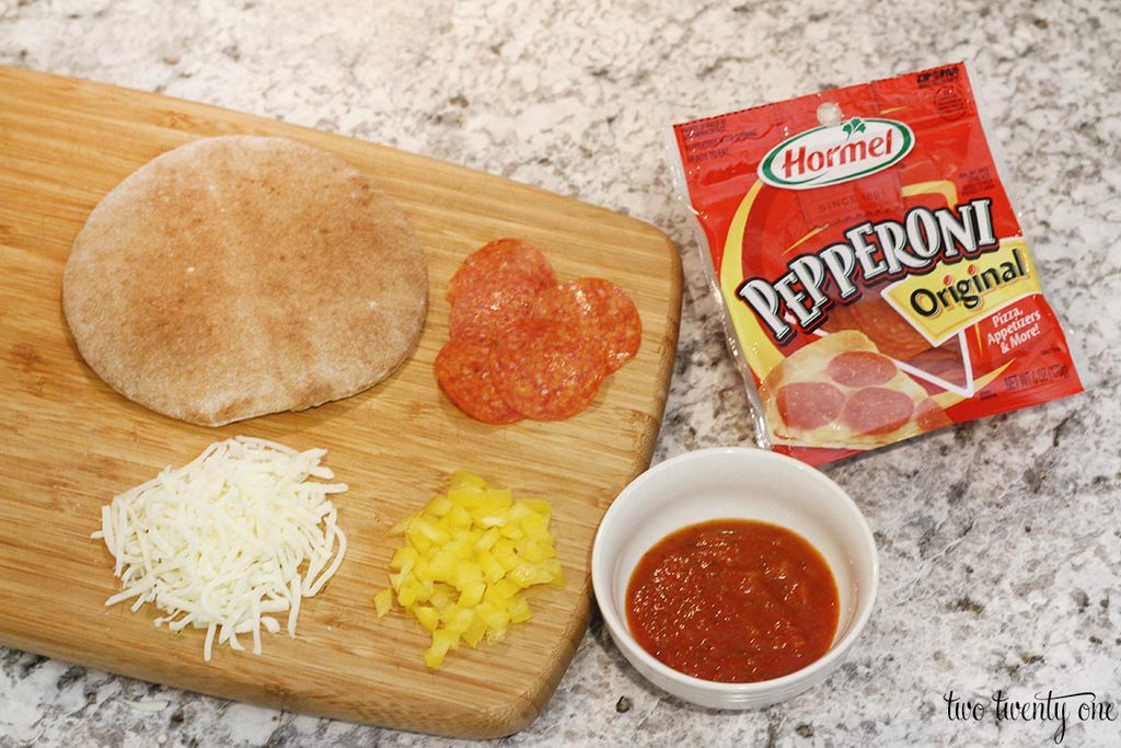 Easy Pita Pizza