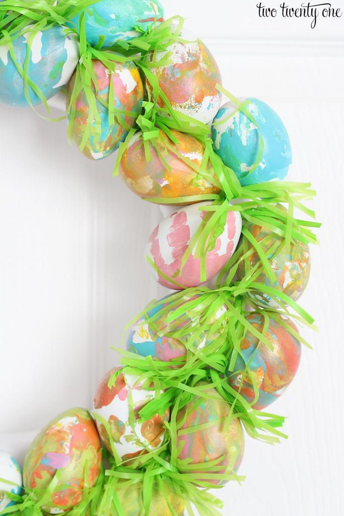 Toddler Craft: Easter Egg Wreath