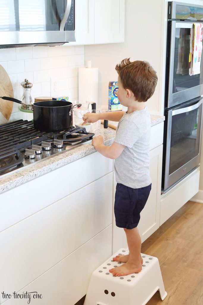 Preschooler Picky Eater Tips & Meal Ideas