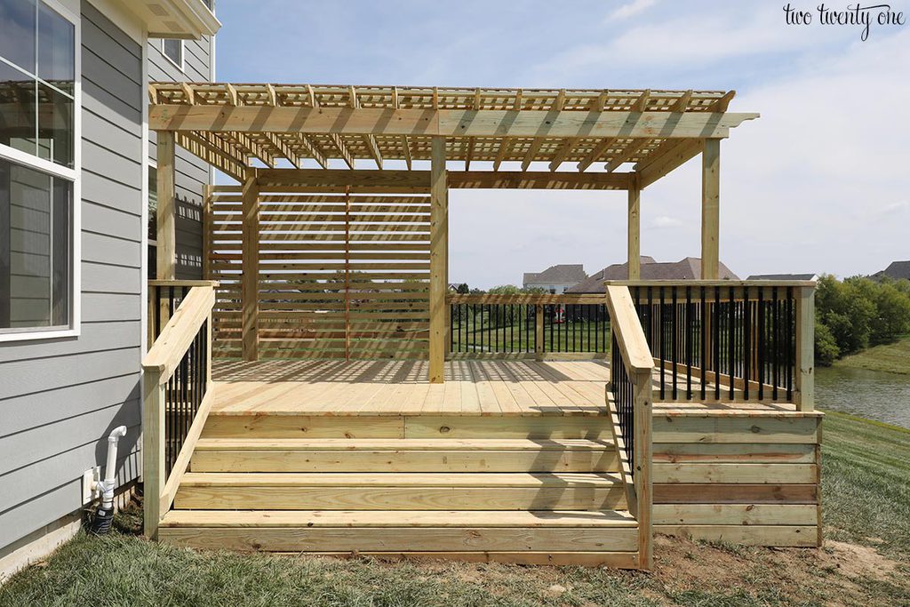 deck with pergola and privacy screen