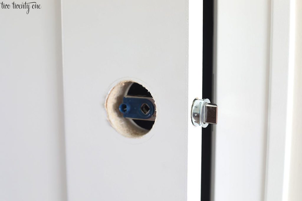 how to replace a door knob and installation