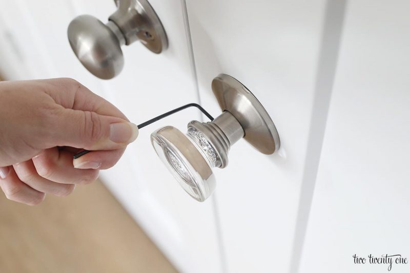 How to Install a Door Knob
