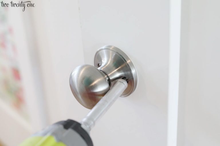 How to Install a Door Knob