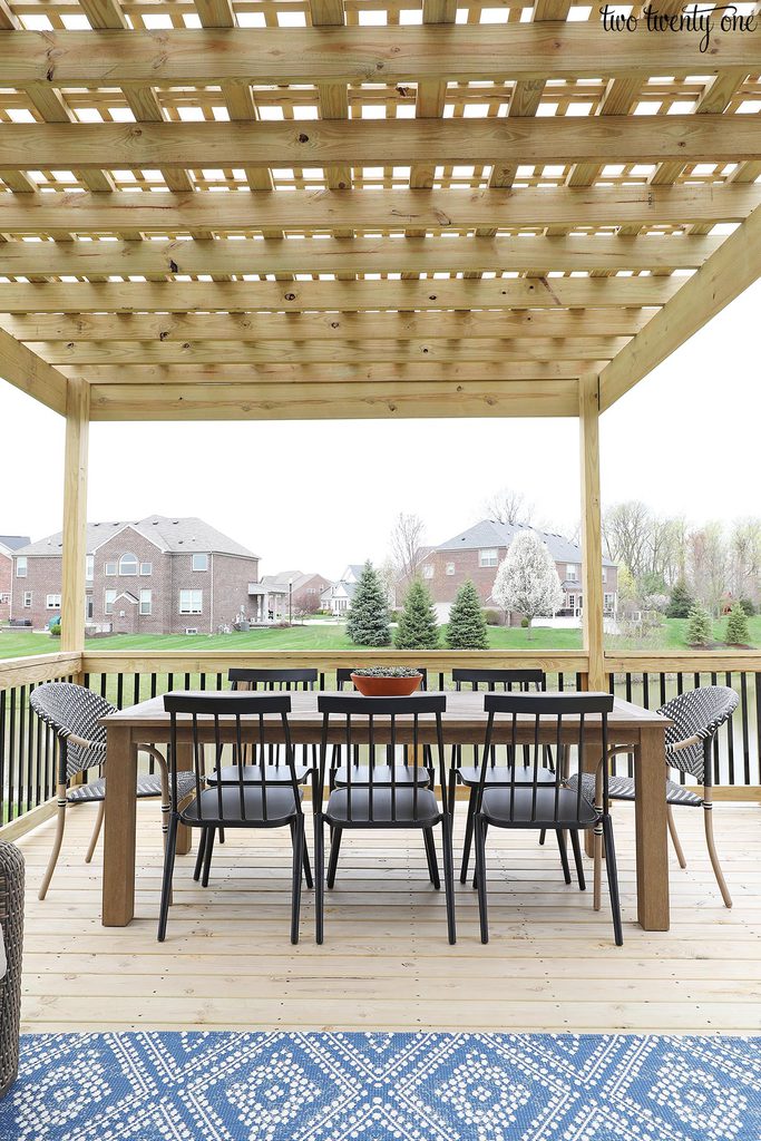 Deck Dining Table and Chairs