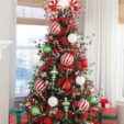 red white and green christmas tree
