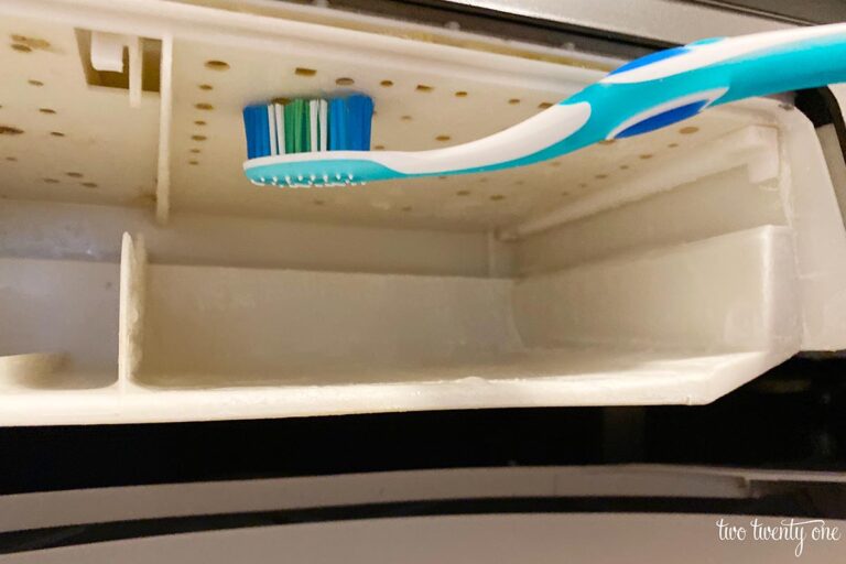 How to Clean a Washing Machine Detergent Drawer