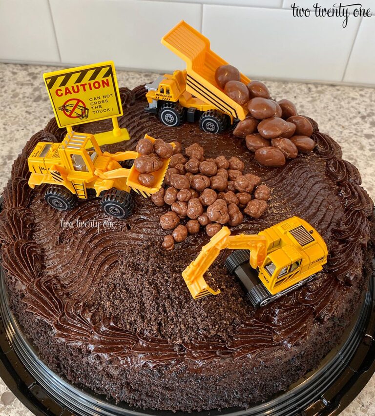 Construction Birthday Cake