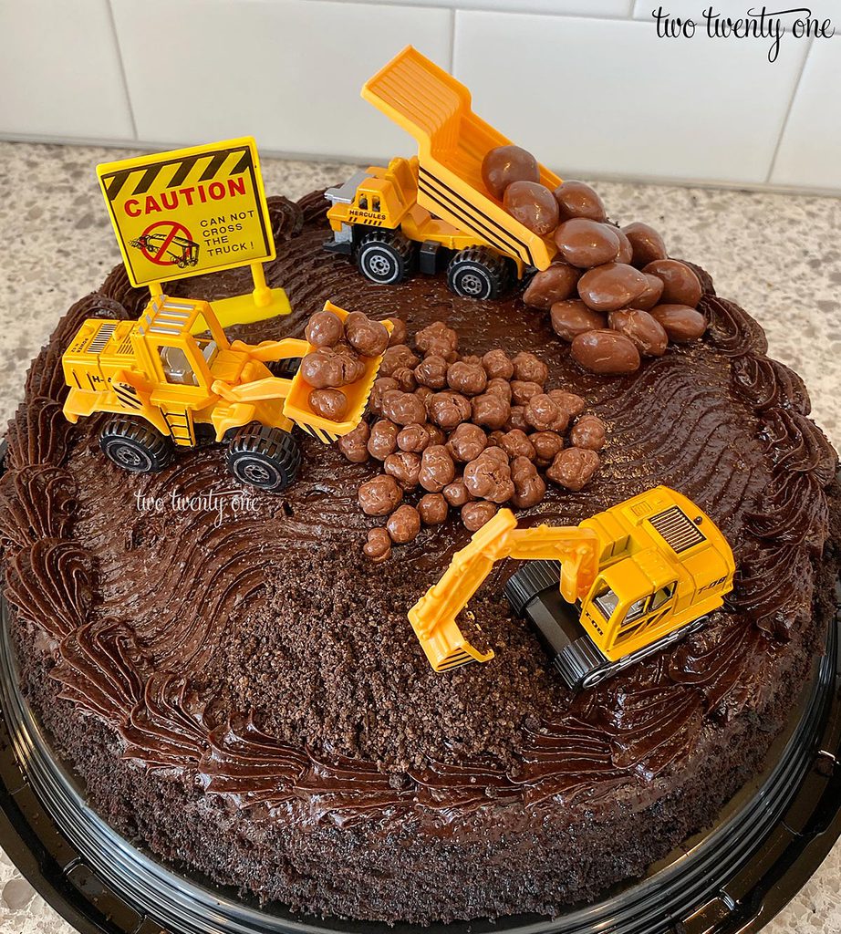 Construction Birthday Cake