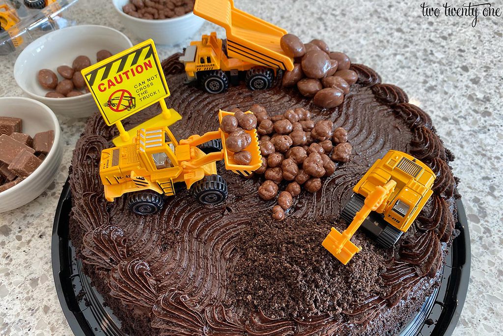 diy construction birthday cake