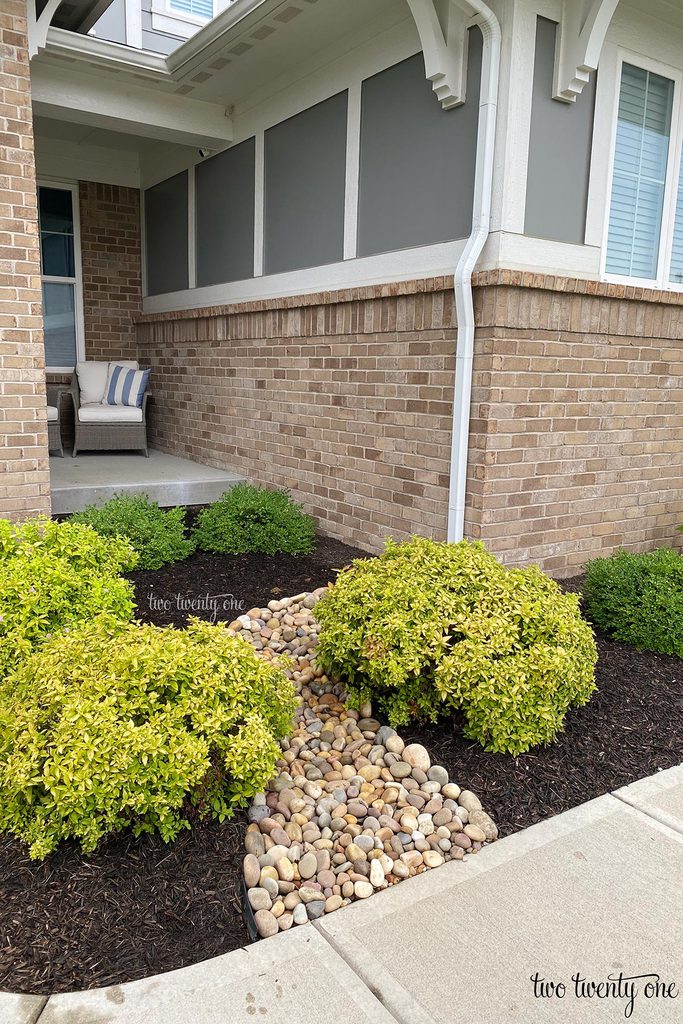 Dry Creek Bed Landscaping – DIY Rainscaping